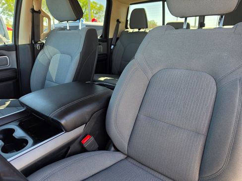 Used 2020 RAM 1500 Big Horn AWD/4WD image 14