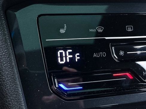 Used 2022 Volkswagen Tiguan SE R-Line image 33