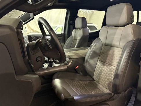 Used 2024 Chevrolet Silverado 1500 ZR2 w/ Technology Package image 4