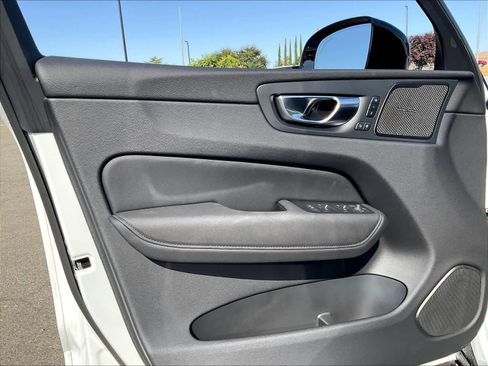 New 2026 Volvo XC60 B5 Plus w/ Climate Package AWD/4WD image 24
