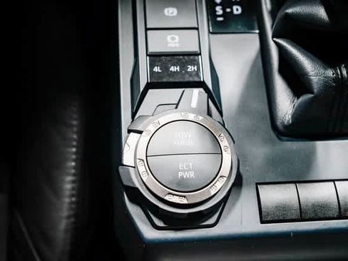 Certified 2025 Toyota Tacoma SR5 image 22