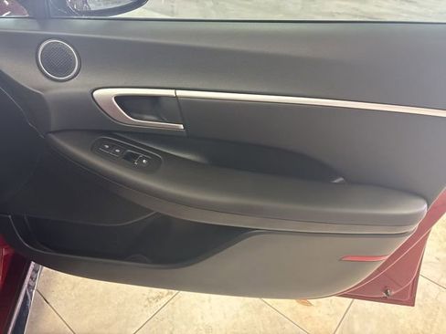Used 2024 Hyundai Sonata SEL w/ Convenience Package FWD image 6