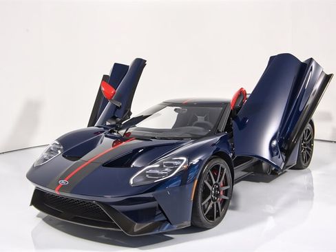 Used 2020 Ford GT Carbon Series RWD image 33