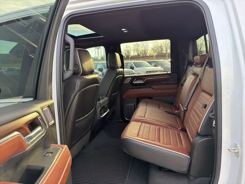 Used 2024 GMC Sierra 3500 Denali Ultimate image 14