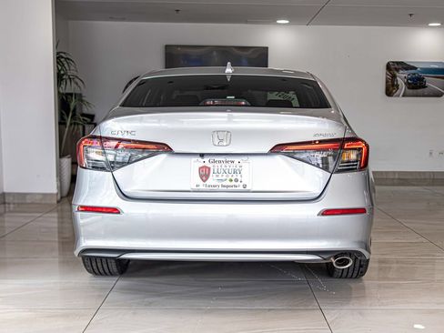 Used 2025 Honda Civic Sport image 13