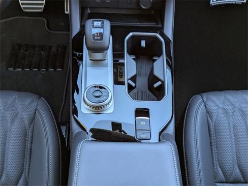 New 2025 Mitsubishi Outlander SEL image 22