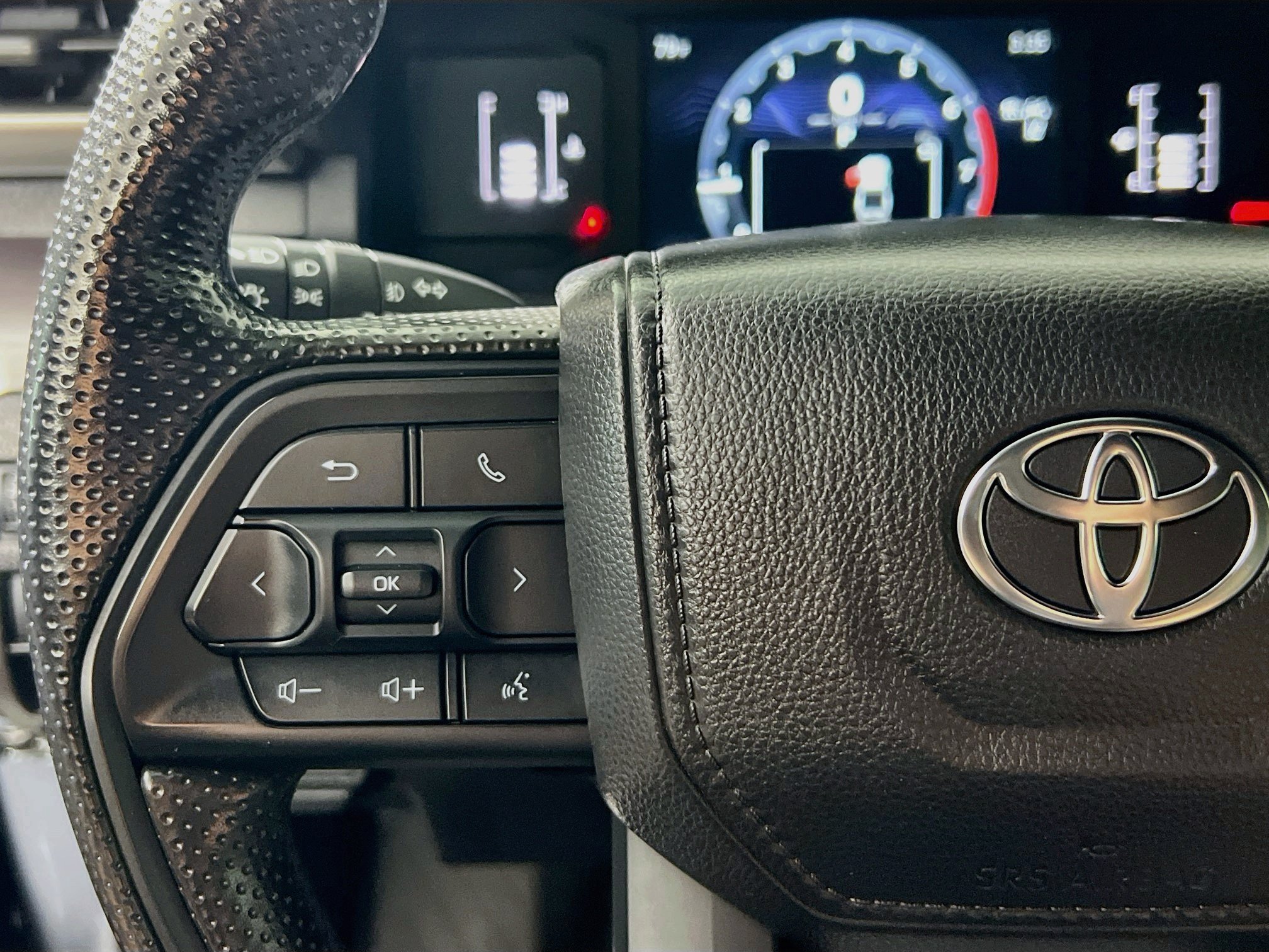 Used 2025 Toyota Tacoma SR5 RWD image 18