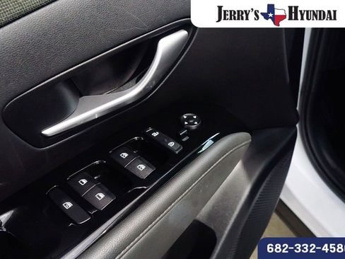 Used 2022 Hyundai Santa Cruz Limited AWD/4WD image 16
