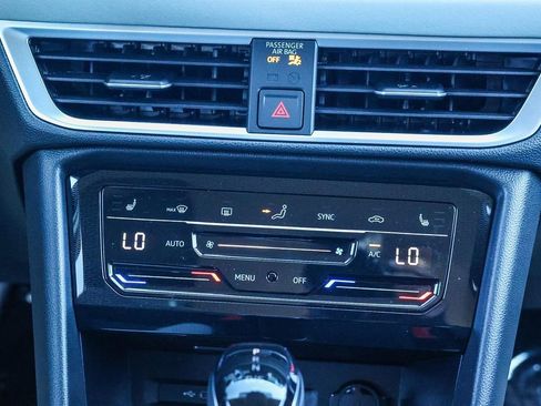 New 2025 Volkswagen Taos SE image 29