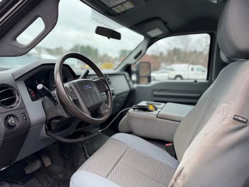 Used 2013 Ford F250 XL w/ XL Value Pkg image 12