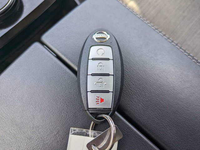 Used 2021 Nissan Rogue SV AWD/4WD image 32