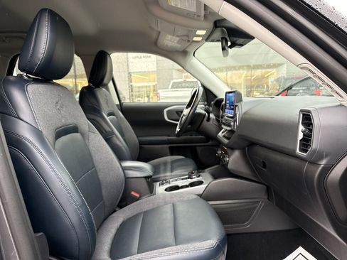 Used 2021 Ford Bronco Sport Outer Banks w/ Outer Banks Package (96D) image 19