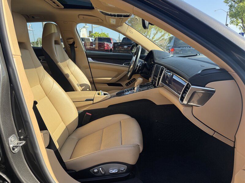 Used 2013 Porsche Panamera image 53