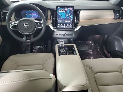 Certified 2026 Volvo XC90 B6 Plus w/ Protection Package Premier AWD/4WD image 15