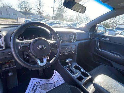 Used 2018 Kia Sportage LX AWD/4WD image 15