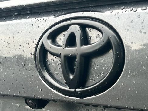 Used 2025 Toyota RAV4 XLE AWD/4WD image 13