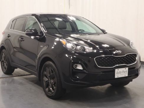 Used 2022 Kia Sportage LX w/ LX AWD Value Edition Package image 2