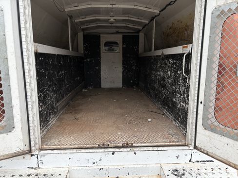 Used 2013 Chevrolet Express 3500 RWD image 8