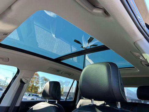 Used 2022 Volkswagen Tiguan SE image 20