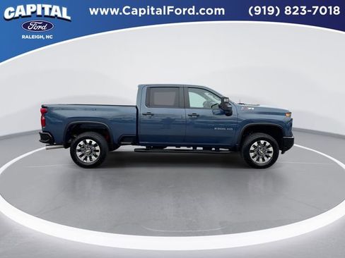 Used 2025 Chevrolet Silverado 2500 Custom w/ Custom Value Package image 9