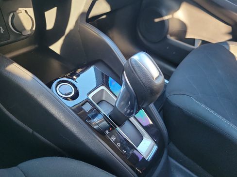 Used 2020 Nissan Kicks S image 21