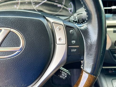 Used 2015 Lexus ES 350 w/ Luxury Package FWD image 34