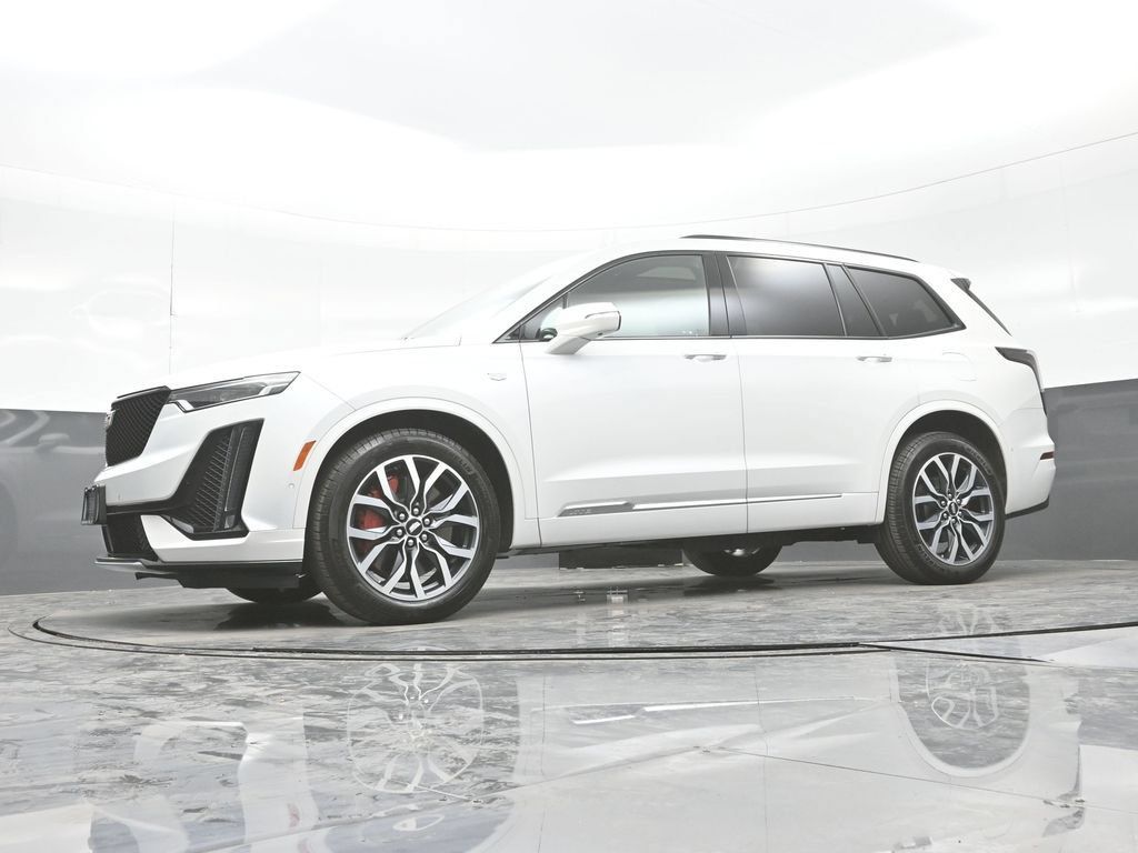 Used 2025 Cadillac XT6 Sport w/ Platinum Package AWD/4WD image 26