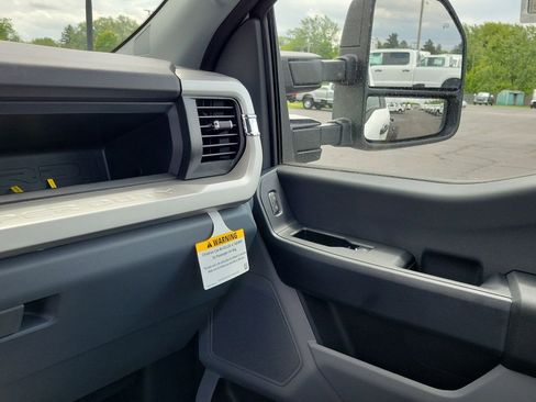 New 2026 Ford F550 4x4 Regular Cab Super Duty image 30