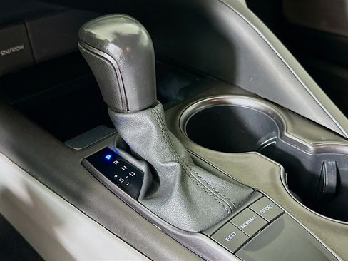 Used 2023 Toyota Camry SE image 24