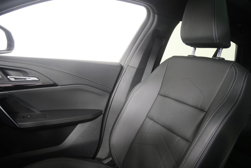 Certified 2025 BMW X2 xDrive28i AWD/4WD image 22