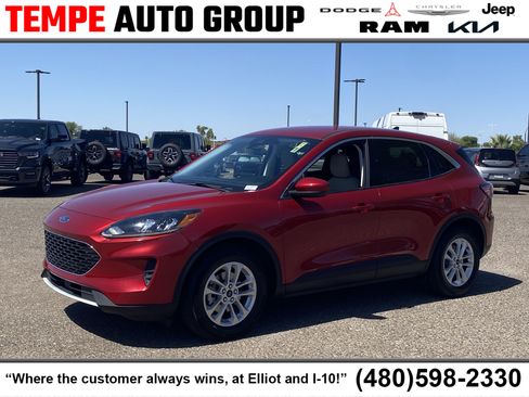 Used 2021 Ford Escape SE FWD image 1