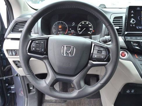 Used 2025 Honda Odyssey EX-L image 19