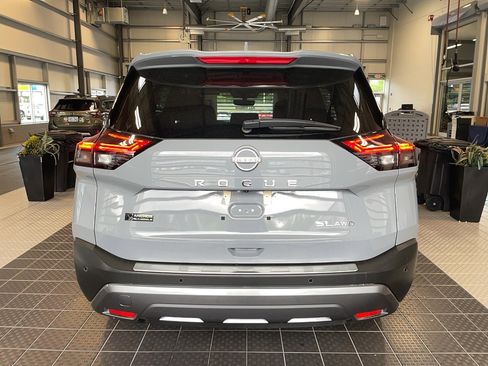 Used 2023 Nissan Rogue SL w/ SL Premium Package image 24