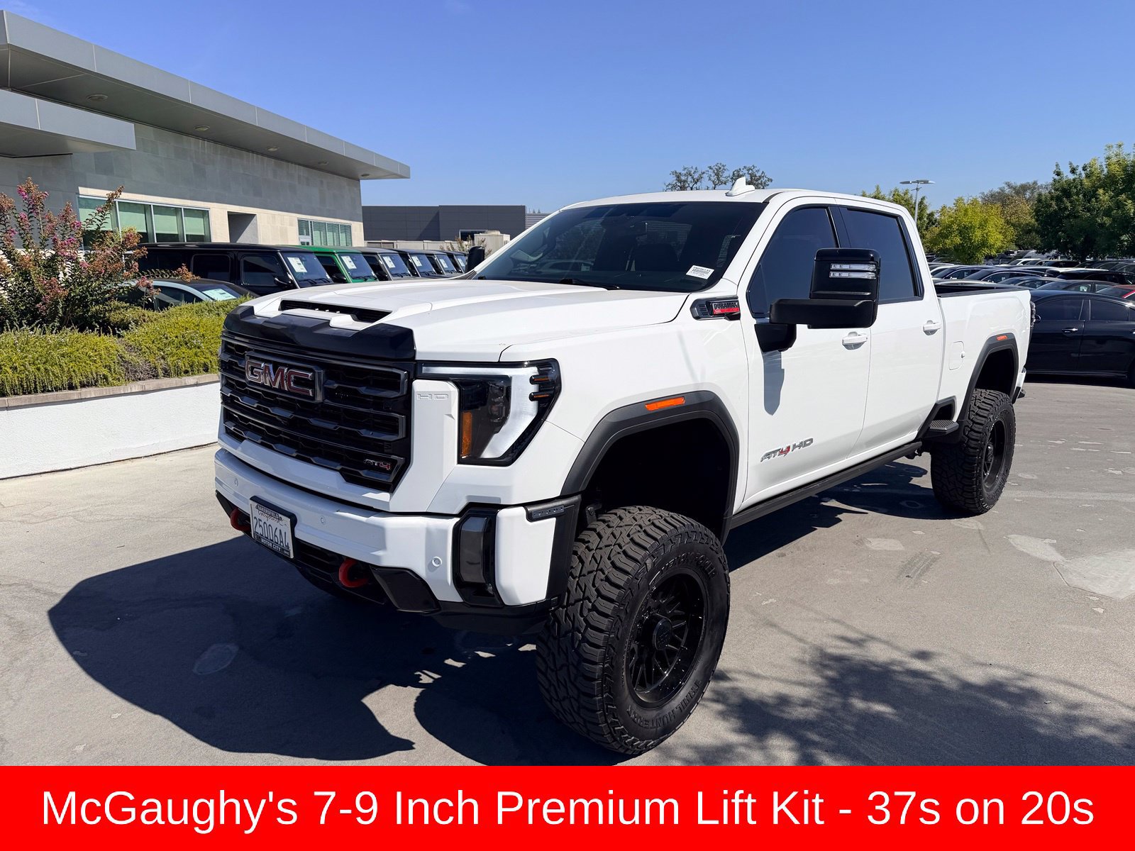 Used 2024 GMC Sierra 2500 AT4 w/ AT4 Preferred Package AWD/4WD image 1