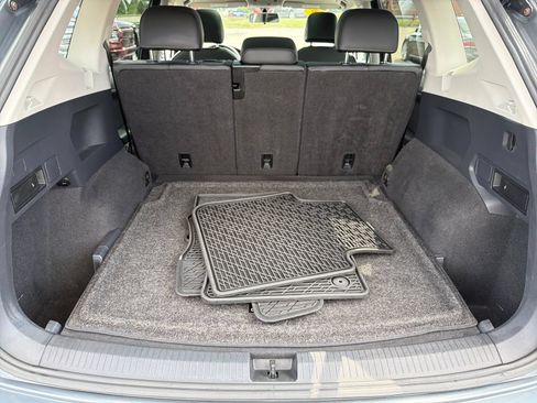 Used 2018 Volkswagen Tiguan SEL AWD/4WD image 26