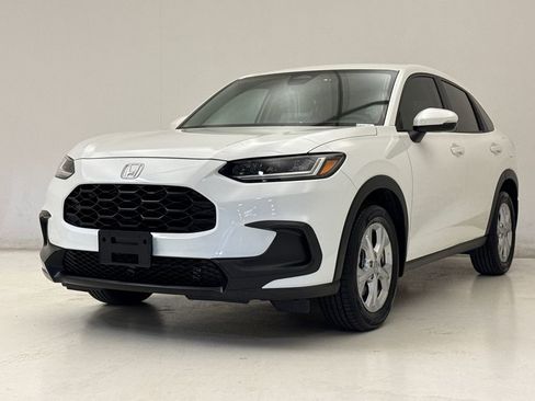 Certified 2024 Honda HR-V LX image 2