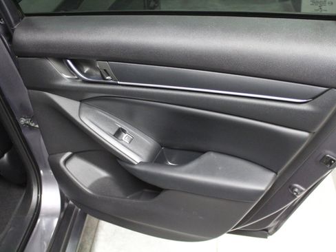 Used 2018 Honda Accord Sport image 26