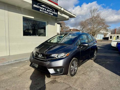 Used 2017 Honda Fit EX-L image 2
