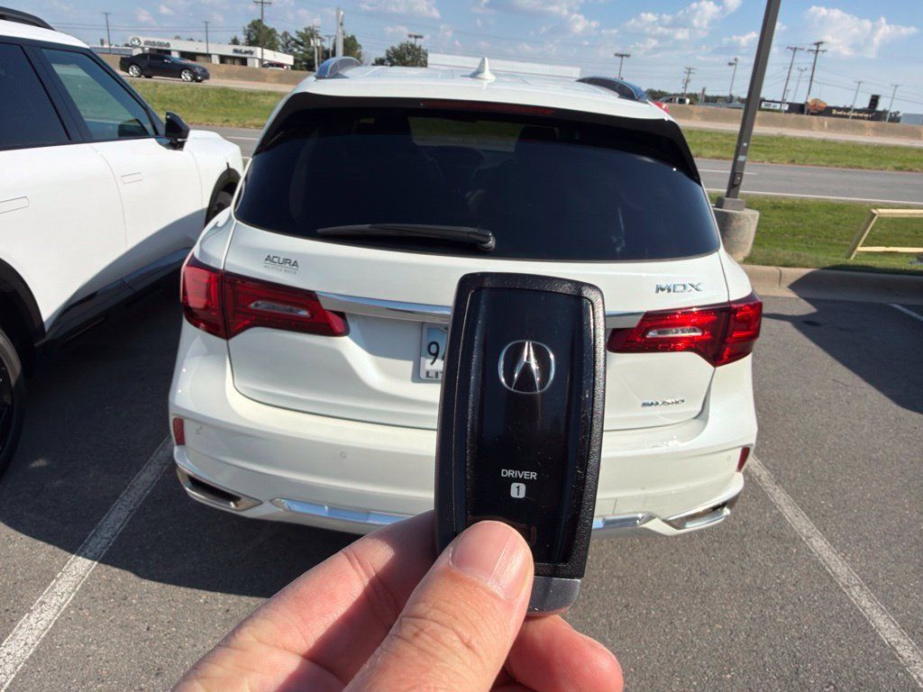 Used 2018 Acura MDX w/ Advance Package AWD/4WD image 6