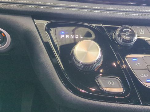 New 2026 Chrysler Pacifica Select w/ S Appearance Package image 20