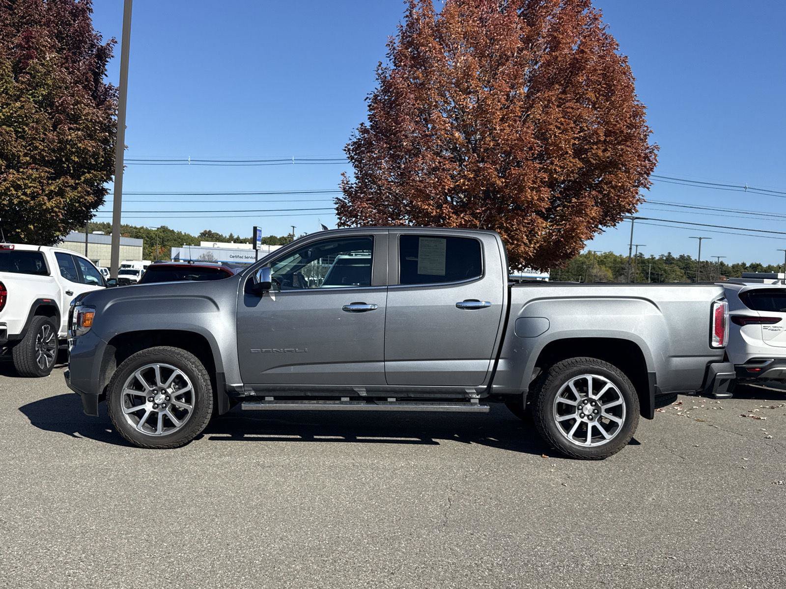 Used 2022 GMC Canyon Denali AWD/4WD image 2