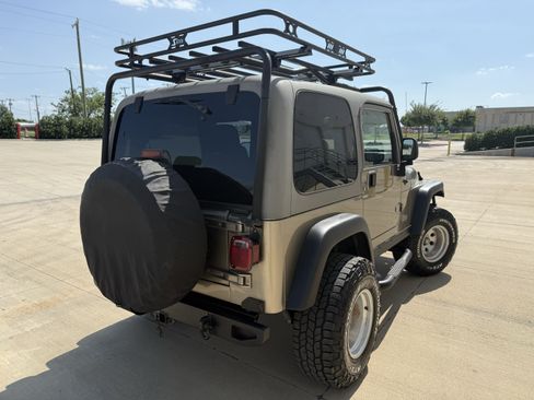 Used 2004 Jeep Wrangler Rubicon w/ Dual Top Group AWD/4WD image 8