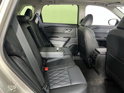 Used 2024 Nissan Rogue Platinum w/ Platinum Premium Package AWD/4WD image 30