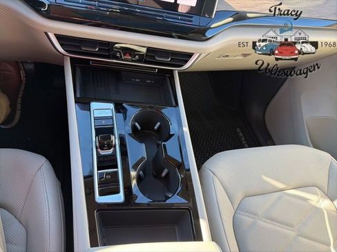 New 2026 Volkswagen Atlas SE image 13