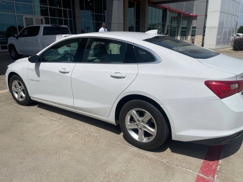 Used 2024 Chevrolet Malibu LT FWD image 15
