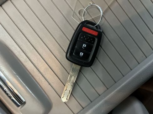 Used 2014 Honda CR-V LX image 19