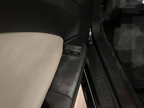 Used 2013 Ford Mustang GT image 19