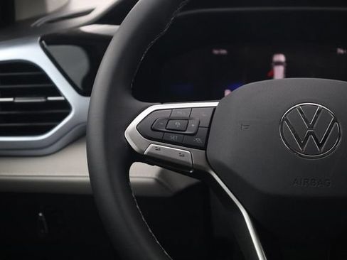 New 2026 Volkswagen Taos SE AWD/4WD image 10
