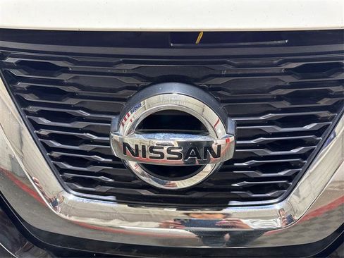 Used 2017 Nissan Rogue S AWD/4WD image 23