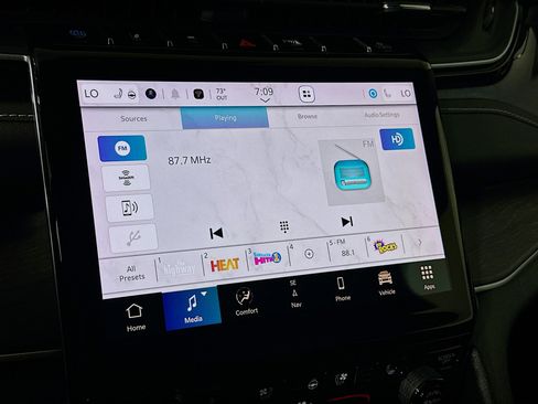 Used 2022 Jeep Grand Cherokee Limited 4xe w/ Luxury Tech Group II image 19